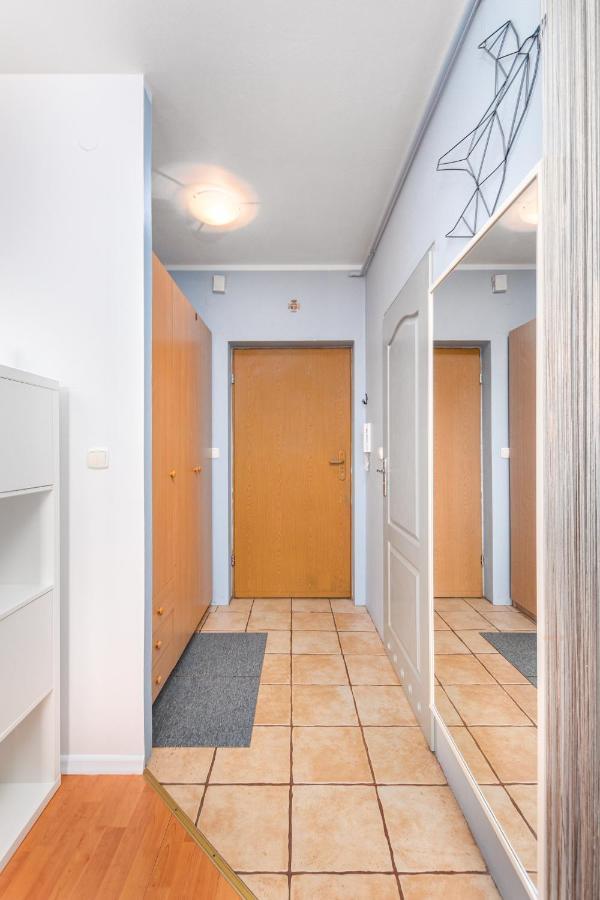 Bluszczanska 74 By Homeprime Apartment Warschau
